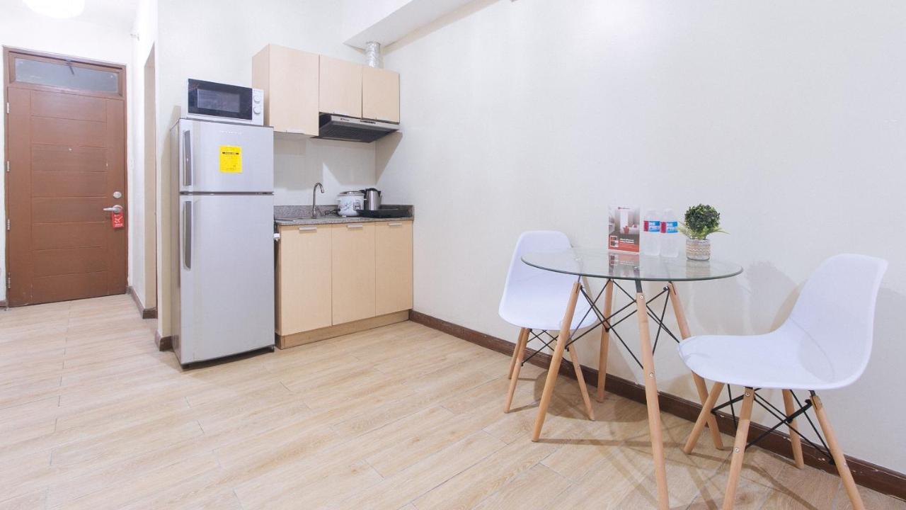 Reddoorz Plus @ Cuarto Verde Staycation Las Piñas Dış mekan fotoğraf